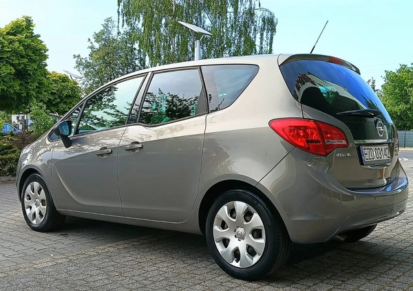 Opel Meriva cena 24700 przebieg: 111000, rok produkcji 2011 z Nieszawa małe 326